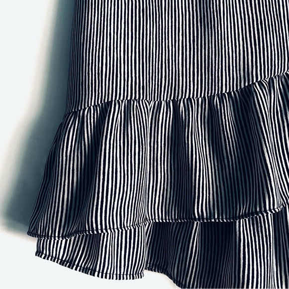 Banana Republic Tiered Ruffle Stripe Mini Skirt In Navy & White Size 8 EUC - Picture 10 of 12